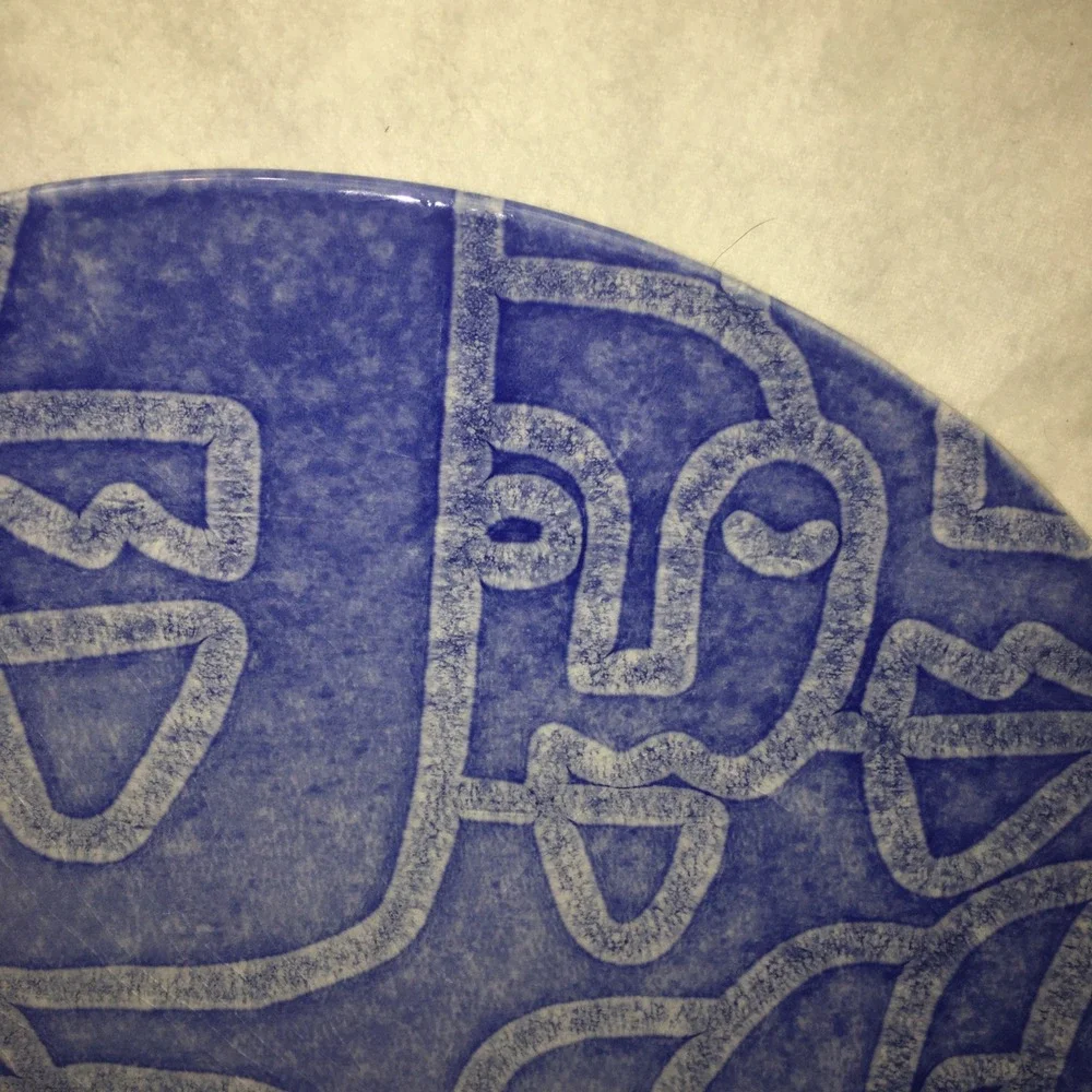Viva by Vietri Moda Blue Faces Round‎ Platter 12